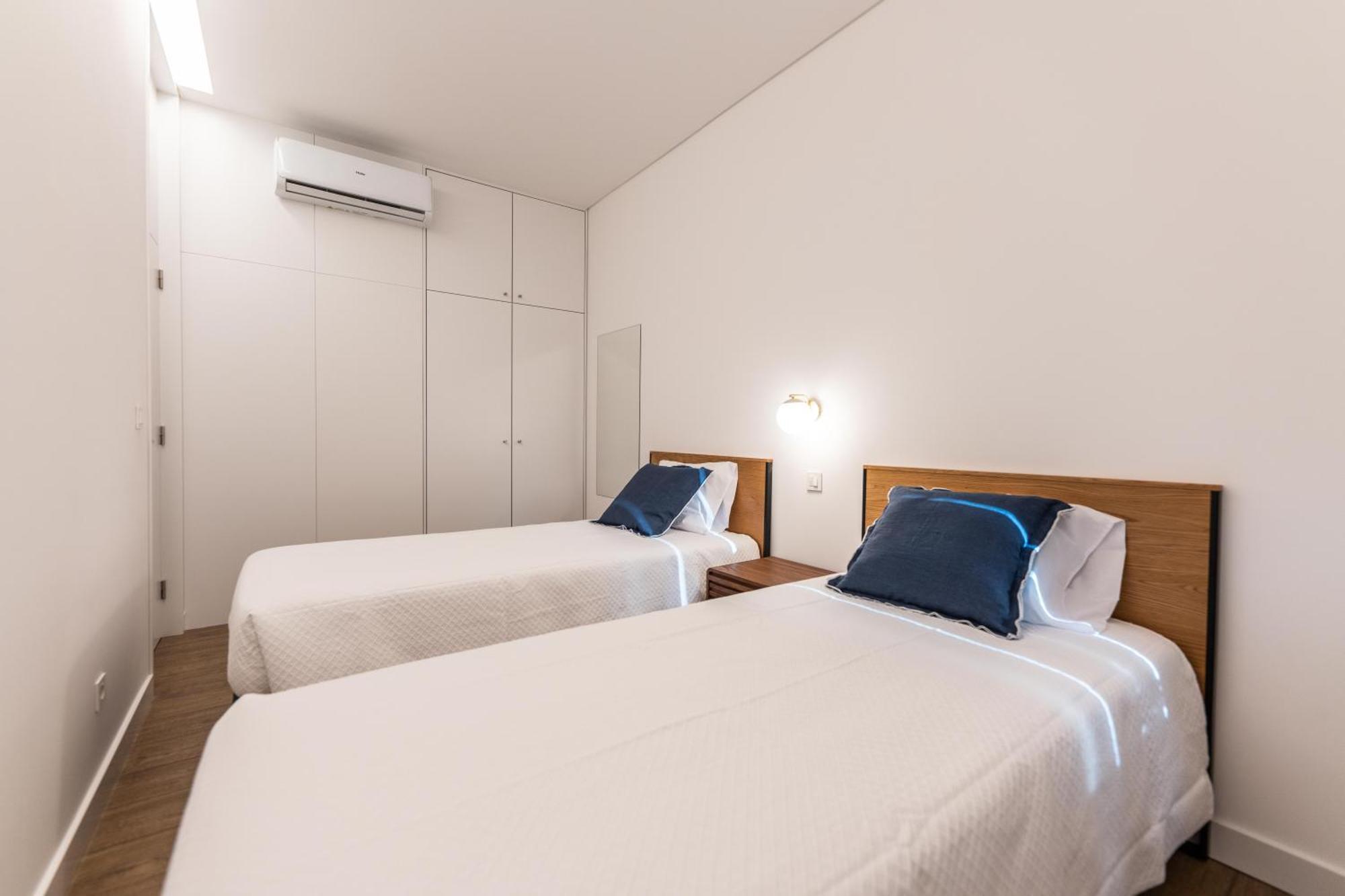 Brum Design Apartments ปอนตาเดลกาดา ภายนอก รูปภาพ